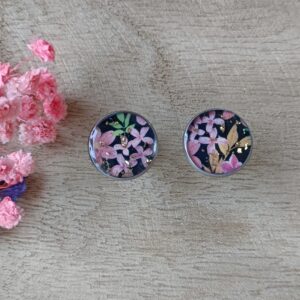 Puces d’oreille argentée en Papier Floral