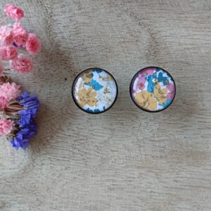 Puces d’oreille noire en Papier Floral