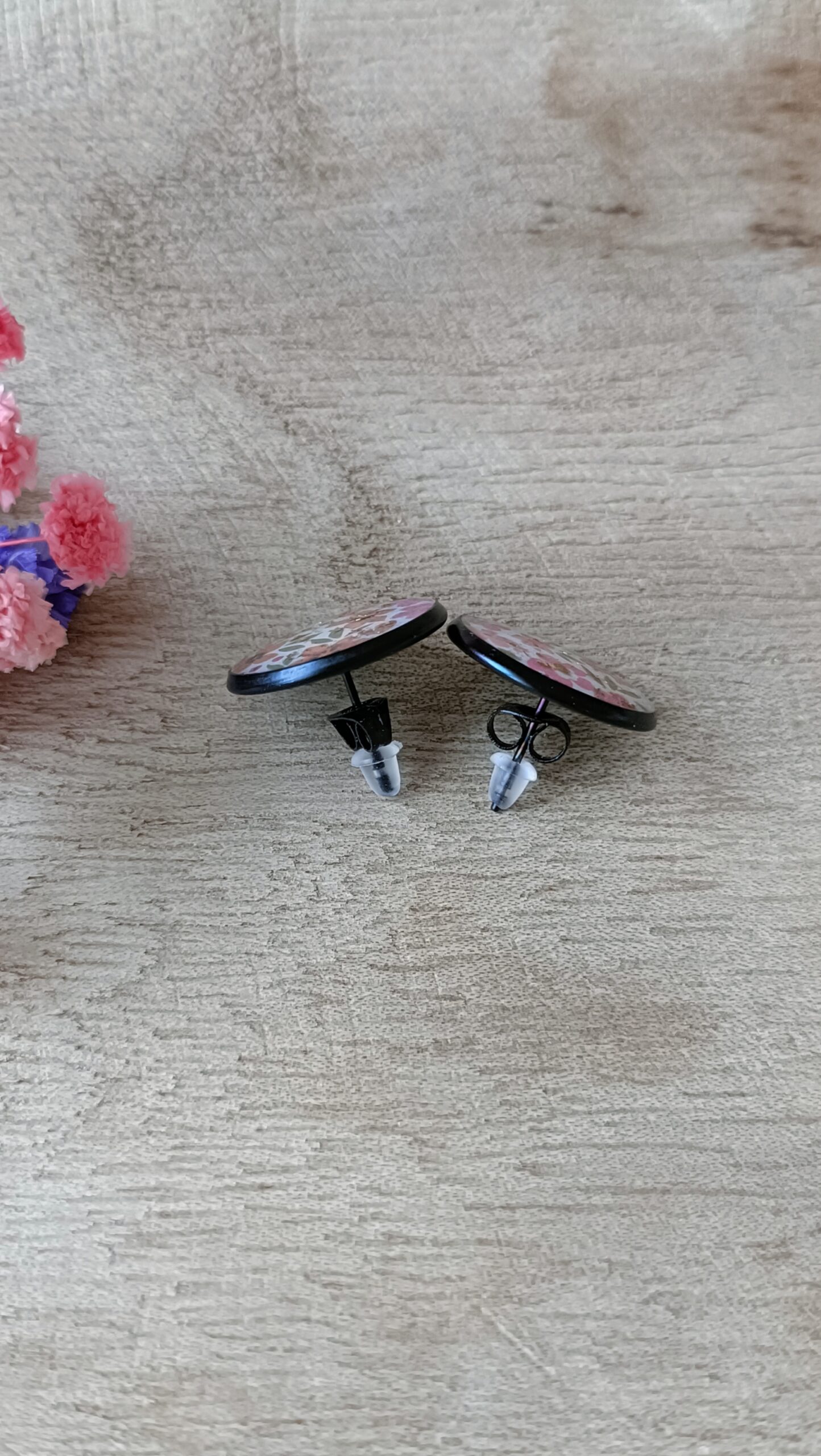 Puces d’oreille noire en Papier Floral – Image 2